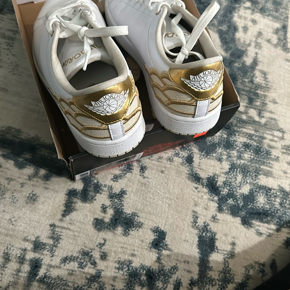 Air Jordan really nice white size 9